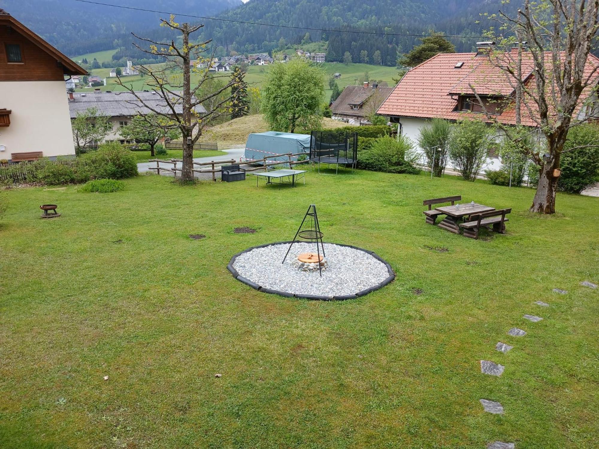 Pension&Apartments Weißbriach Exterior foto